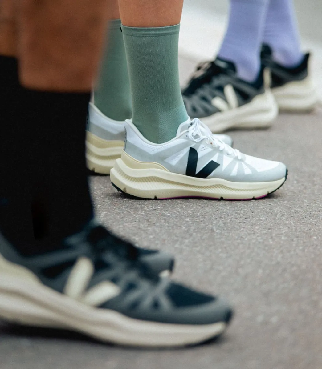 Women VEJA CONDOR 3 ENGINEERED-MESH WHITE BLACK