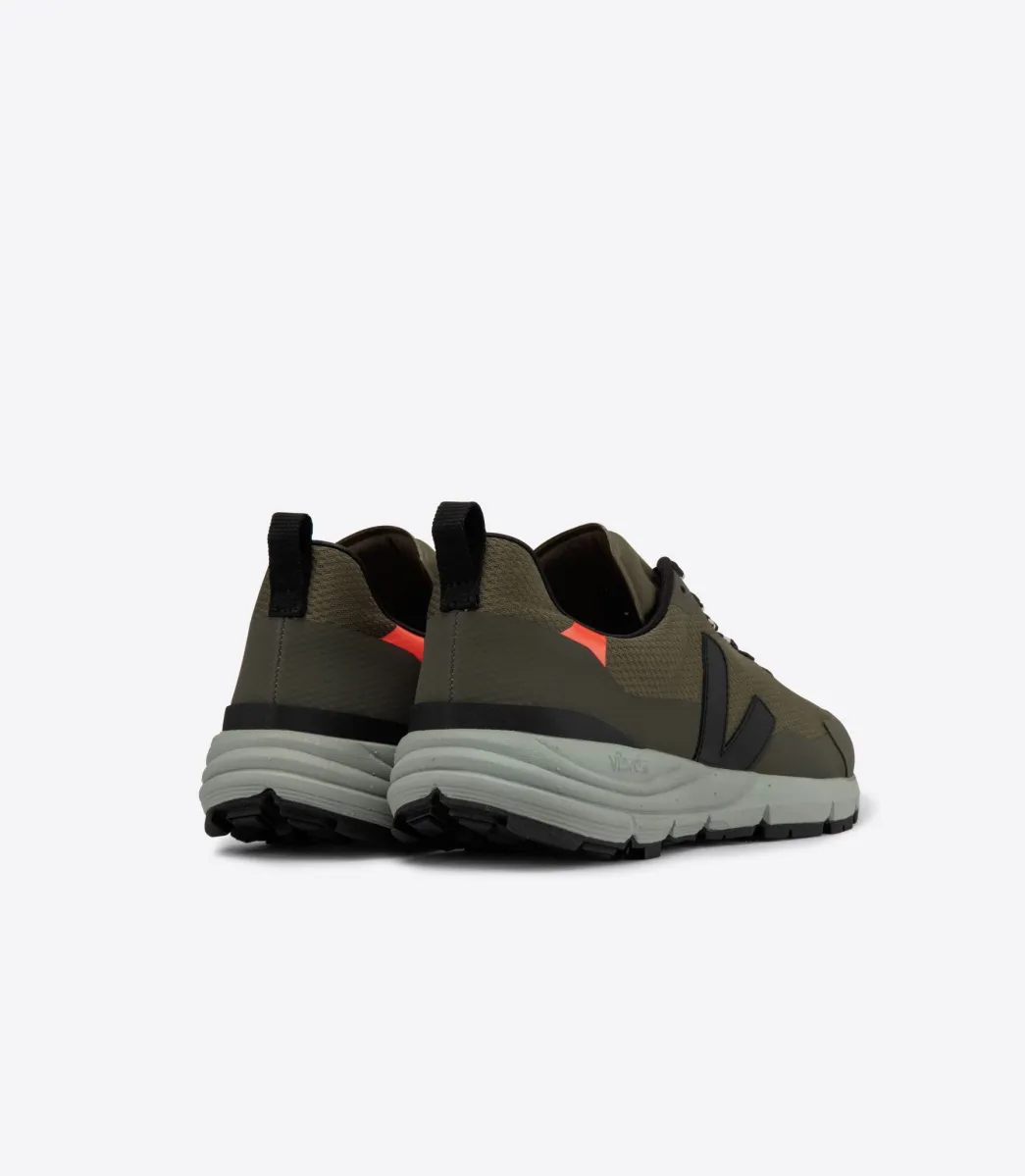 VEJA DEKKAN ALVEOMESH KAKI BLACK