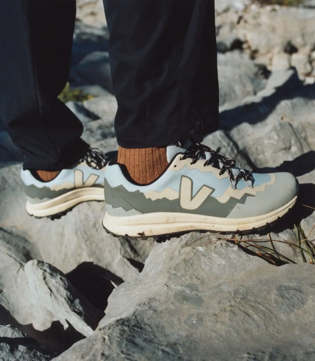 Women VEJA FITZ ROY LIGHT TREK-SHELL SHARK ALMOND