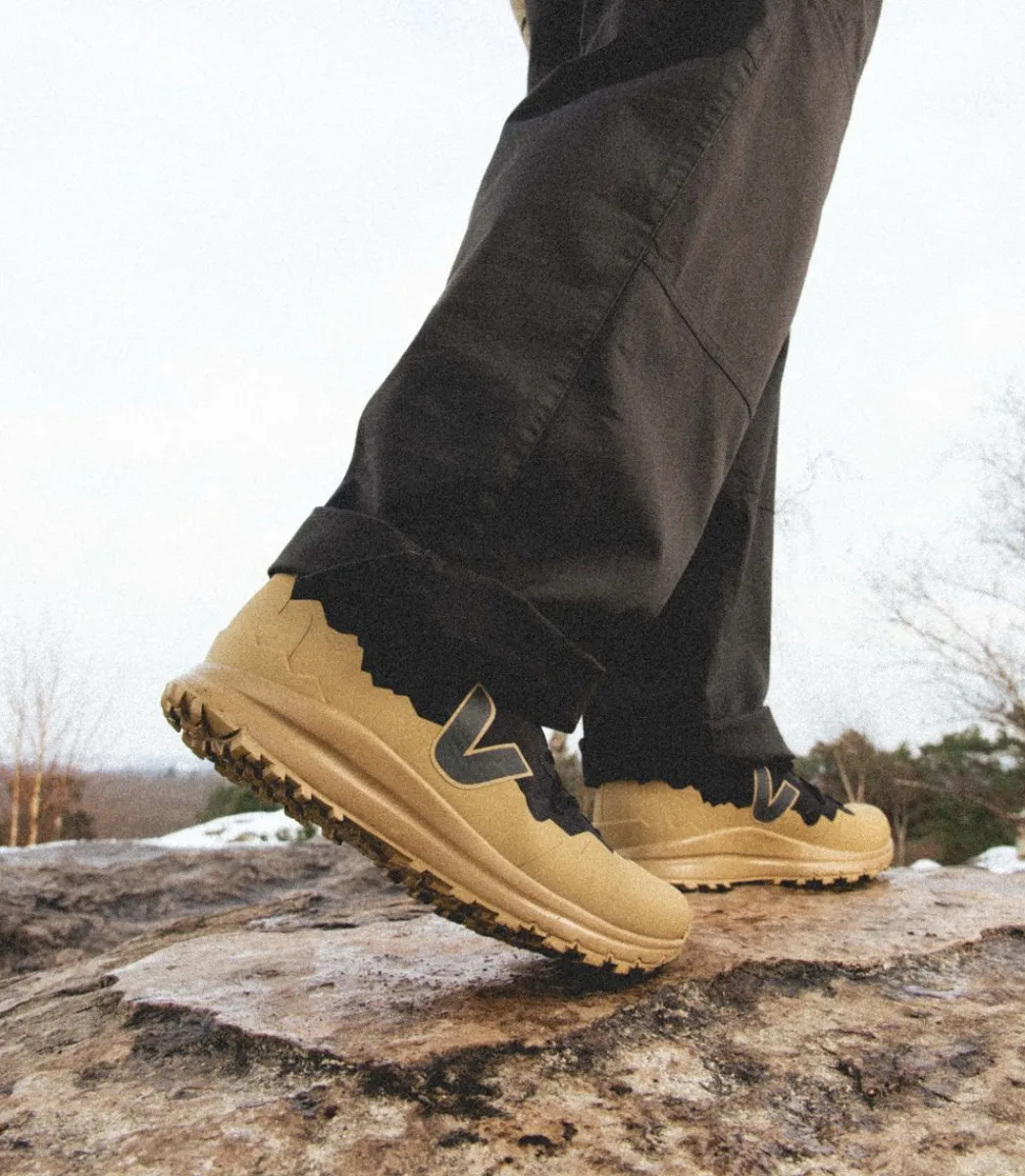 Women VEJA FITZ ROY TREK-SHELL BLACK GRAFITE DUNE