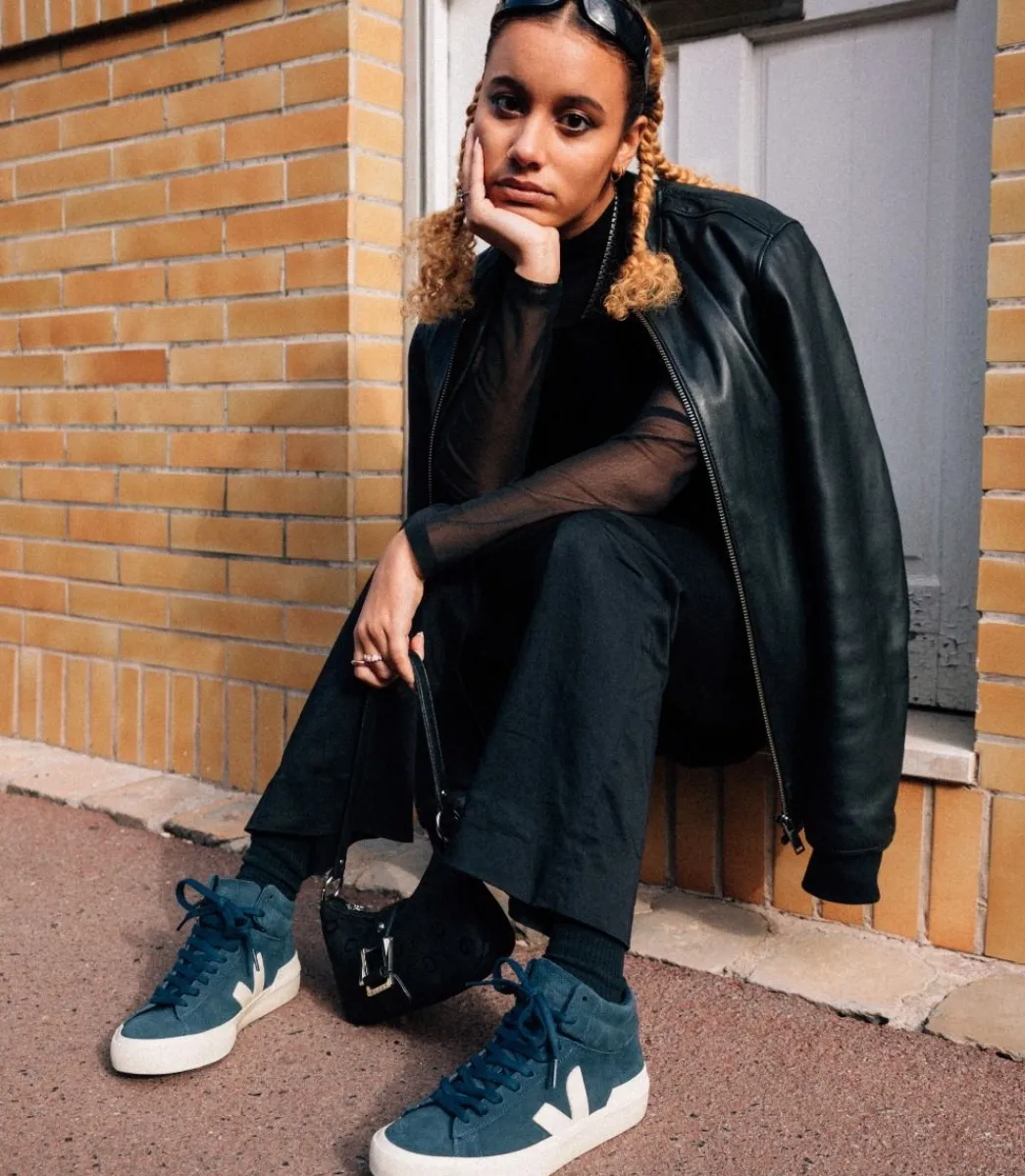Women VEJA MINOTAUR SUEDE NAUTICO PIERRE