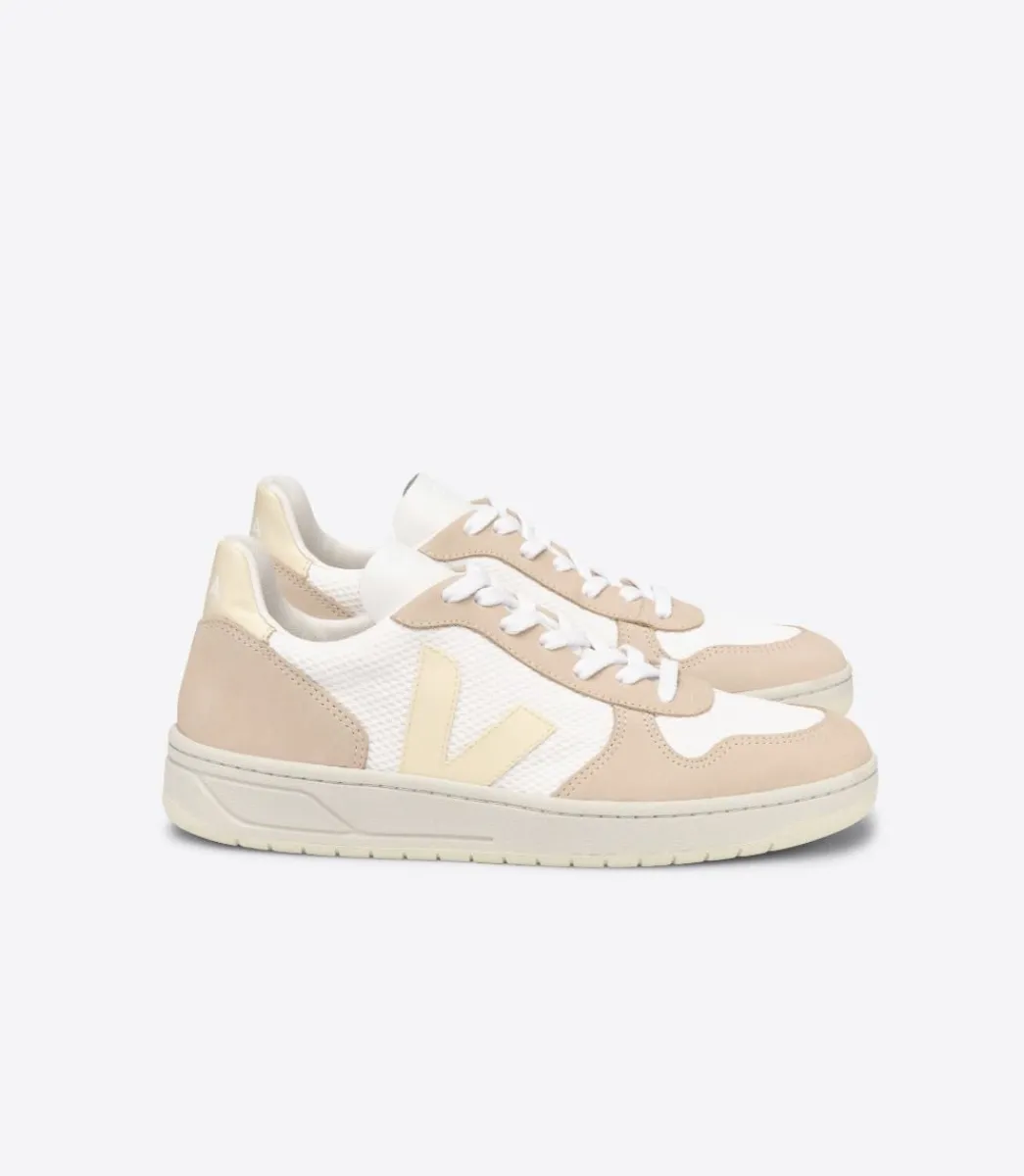 VEJA V-10 ALVEOMESH WHITE BUTTER ALMOND