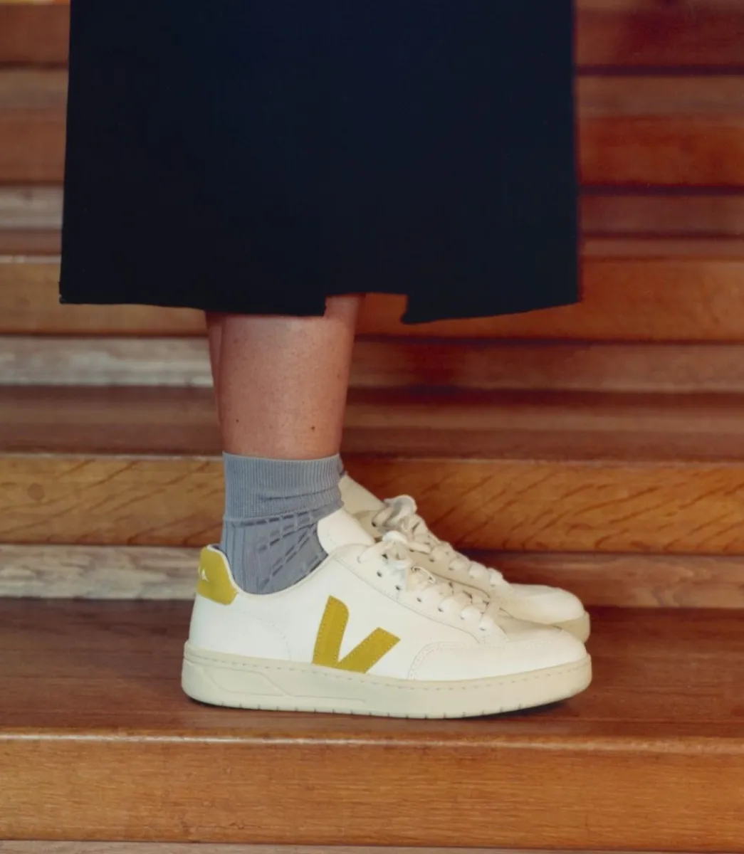 Women VEJA V-12 LEATHER WHITE LIQUOR