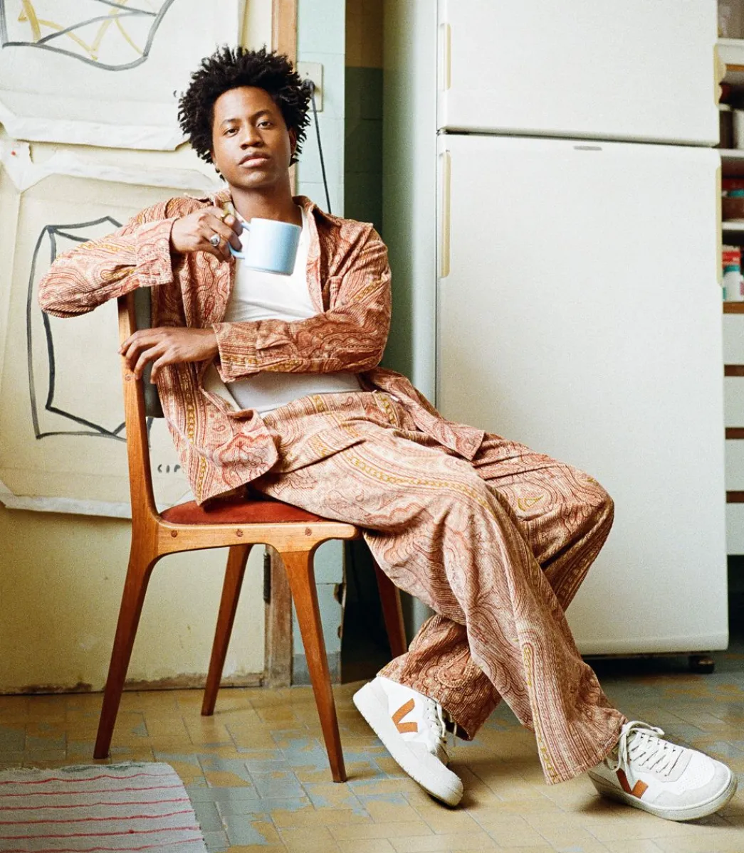 Women VEJA V-90 LEATHER WHITE UMBER