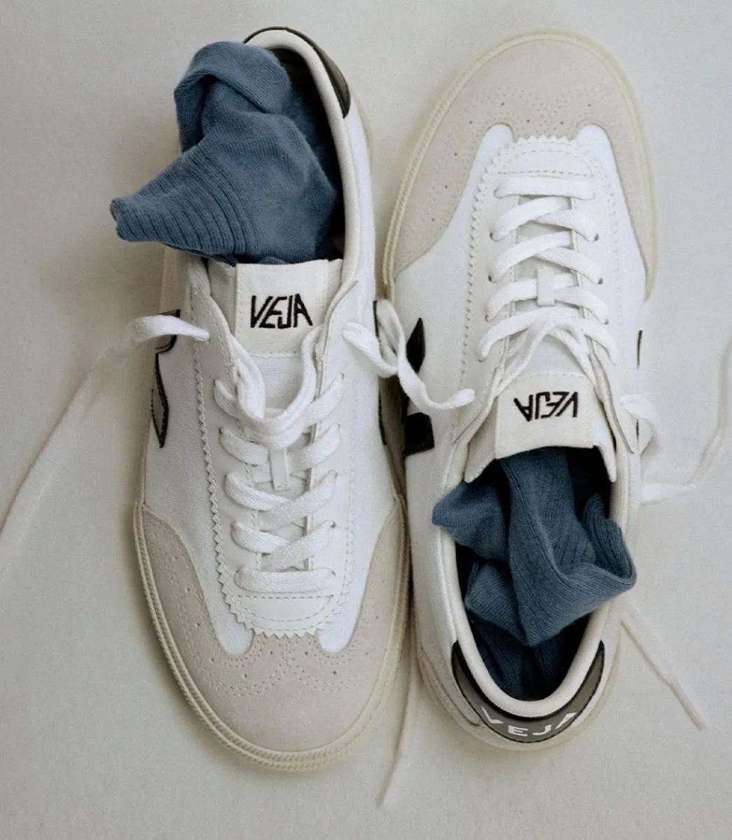Women VEJA VOLLEY CANVAS WHITE BLACK